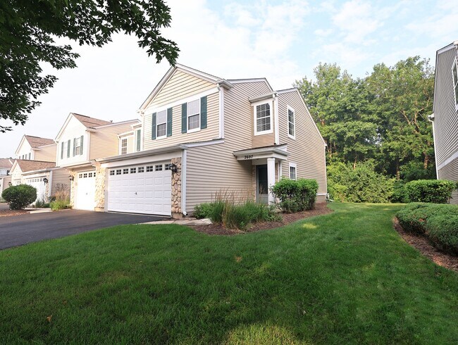 Building Photo - 2607 Oak Tree Ln