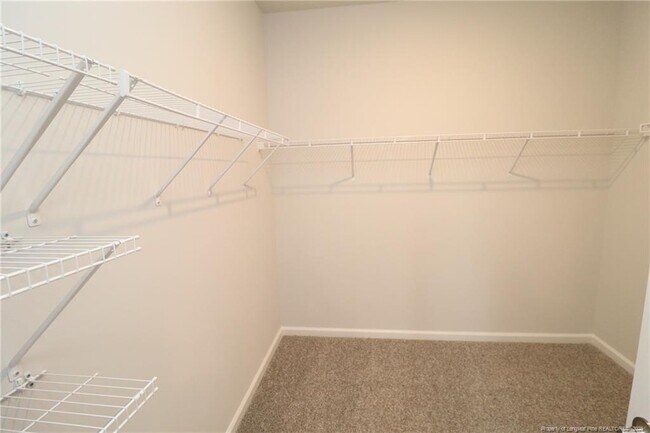 Building Photo - 756 Ben Ledi Ct