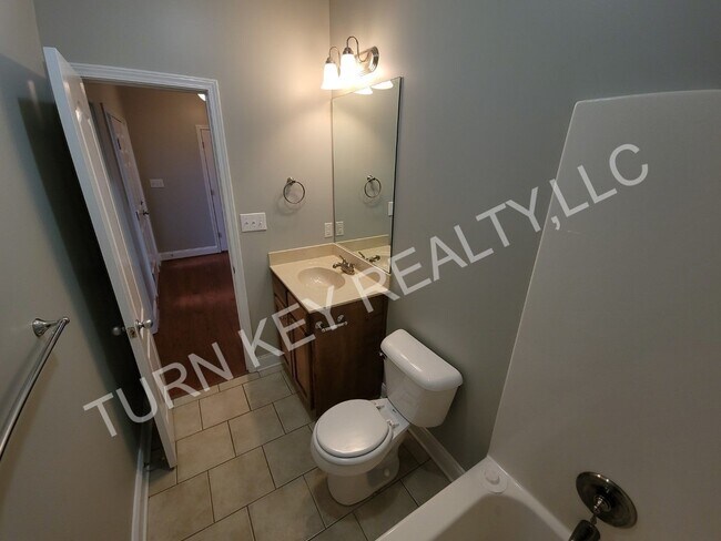 Building Photo - Home for rent in Gardendale