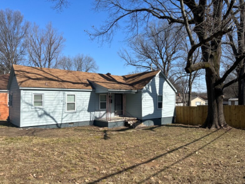 Primary Photo - 3790 Barron Ave
