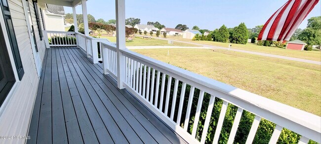 Building Photo - 120 Soundside Estates Dr