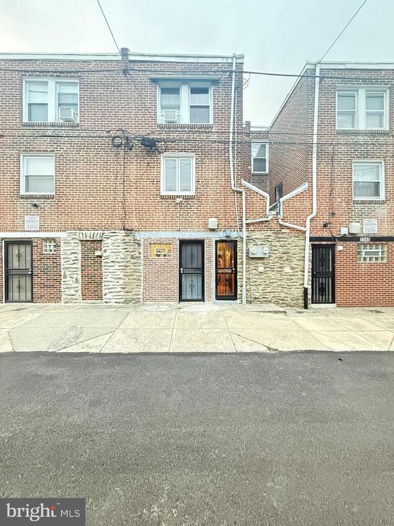 Building Photo - 7547 Beverly Rd