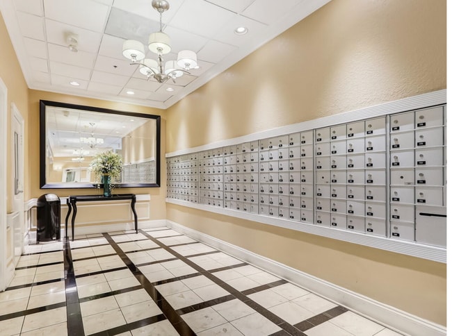 Building Photo - Charming Downtown Studio Apartment for Rent in City Place!