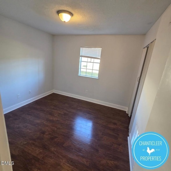 Building Photo - 115 Florence St