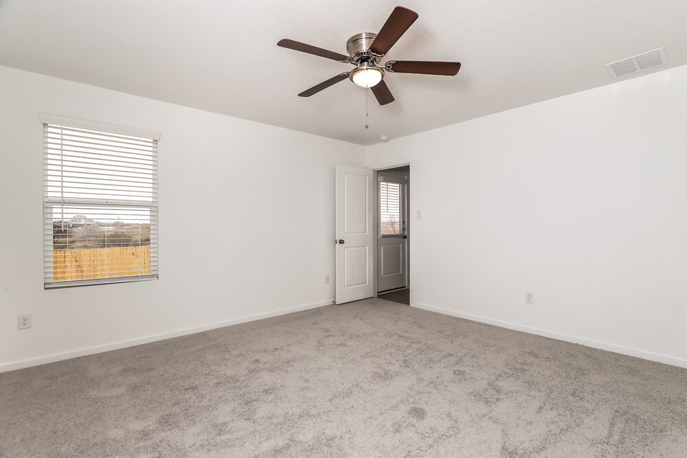 Building Photo - 3609 Knob Trl