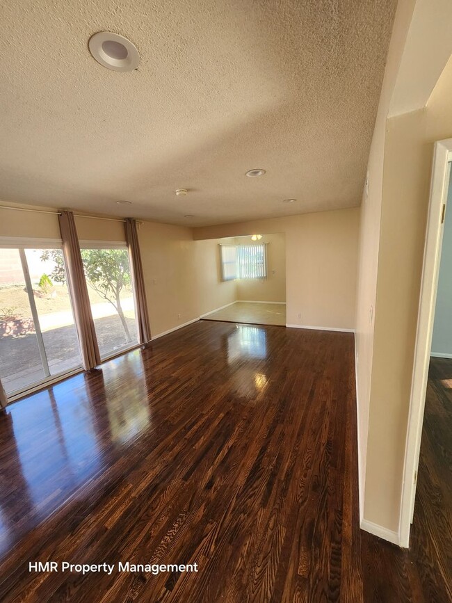 Building Photo - Beautifully Remodeled One-Story Home for Rent