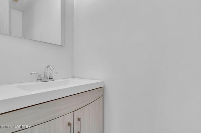 Building Photo - 63 Dover Ct