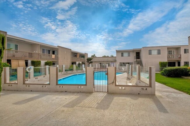 Building Photo - Spacious 1 Bedroom Condo in Chula Vista!