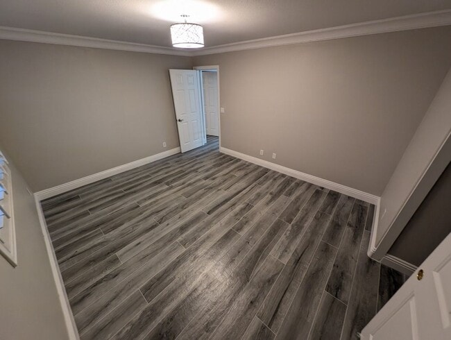 Building Photo - 11005 Salford Dr