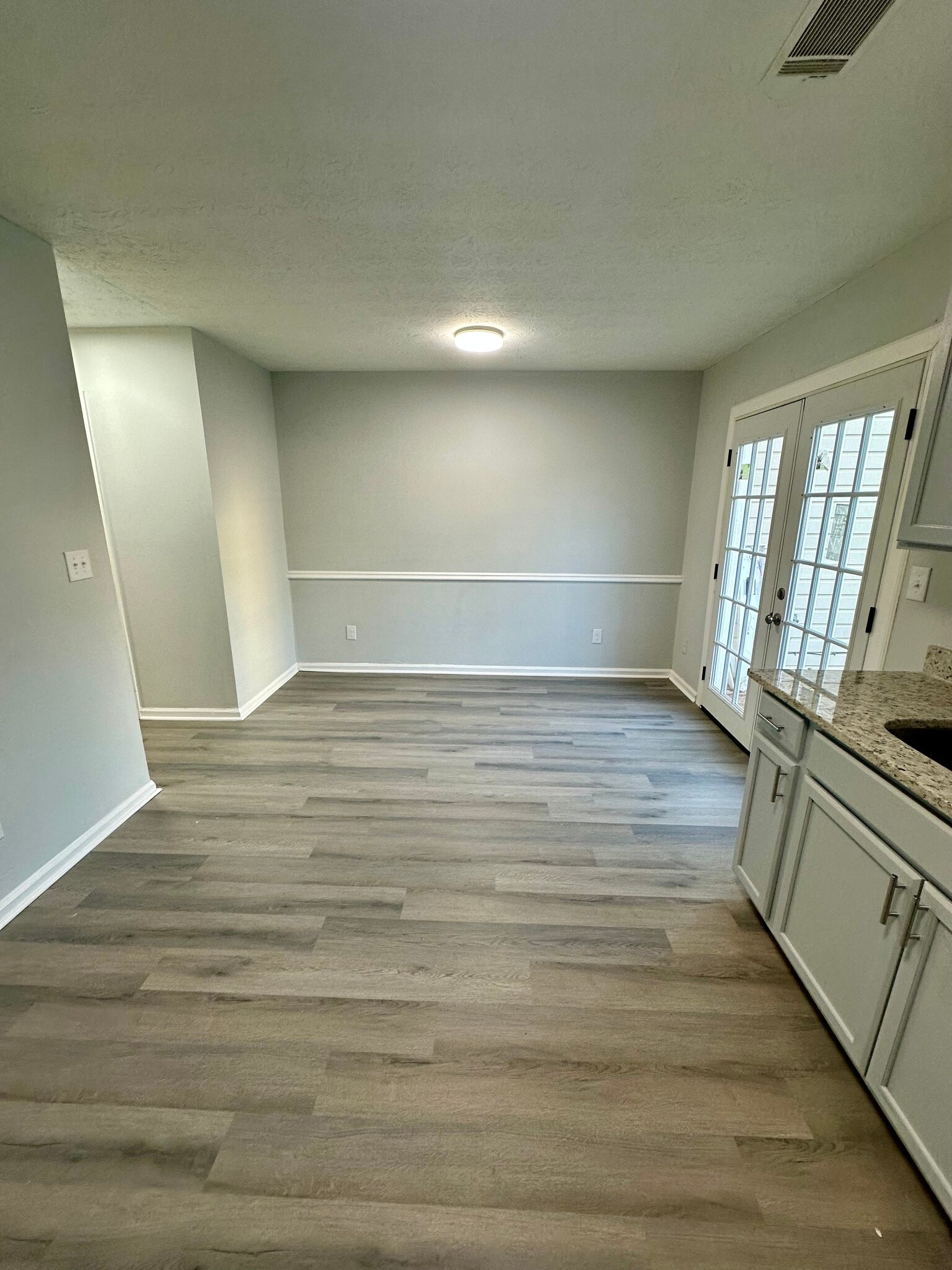 Building Photo - 1749 Hunting Creek Dr SE
