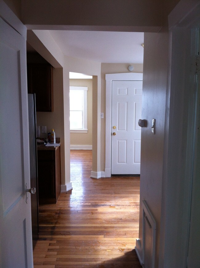 Building Photo - 17 Linview Terrace