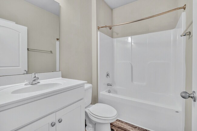 Building Photo - 113 Fourstar Ln