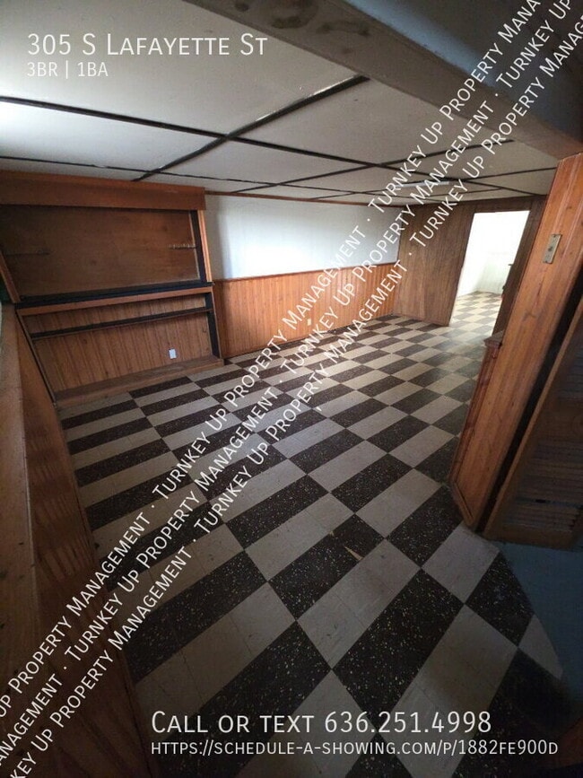 Building Photo - 305 S Lafayette St