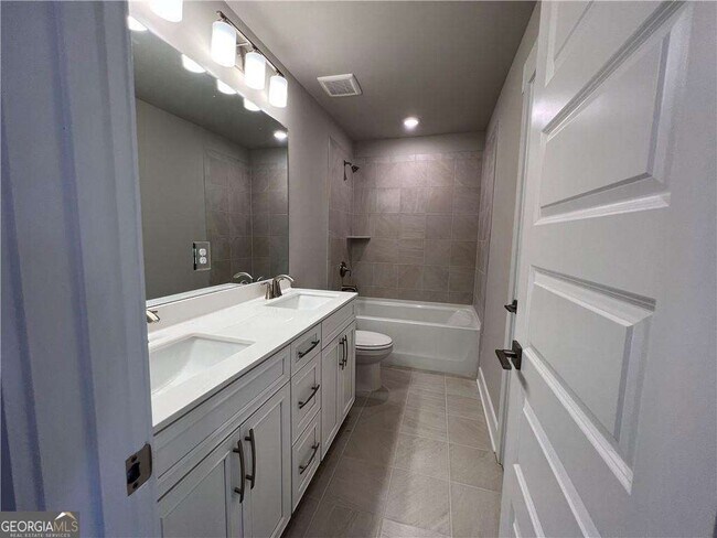 Building Photo - 1061 Knoxboro Ln