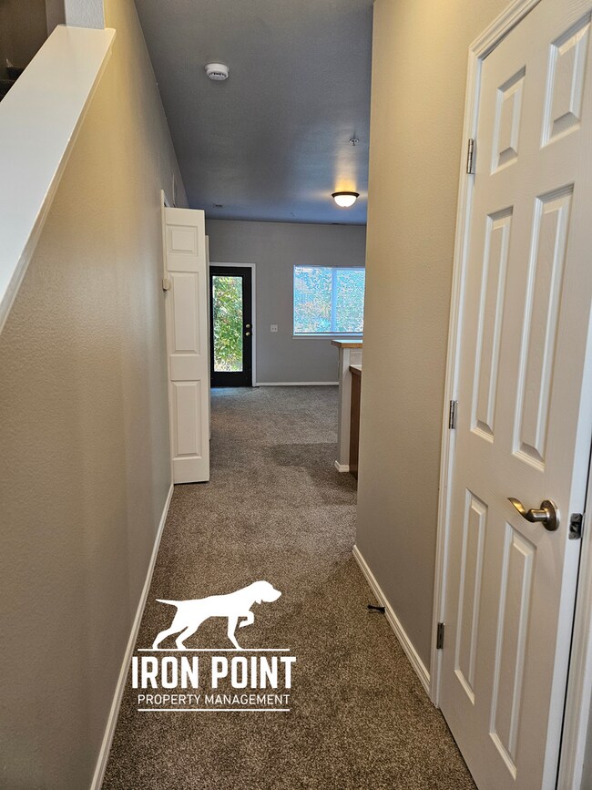 Building Photo - 2008WHITEOAK