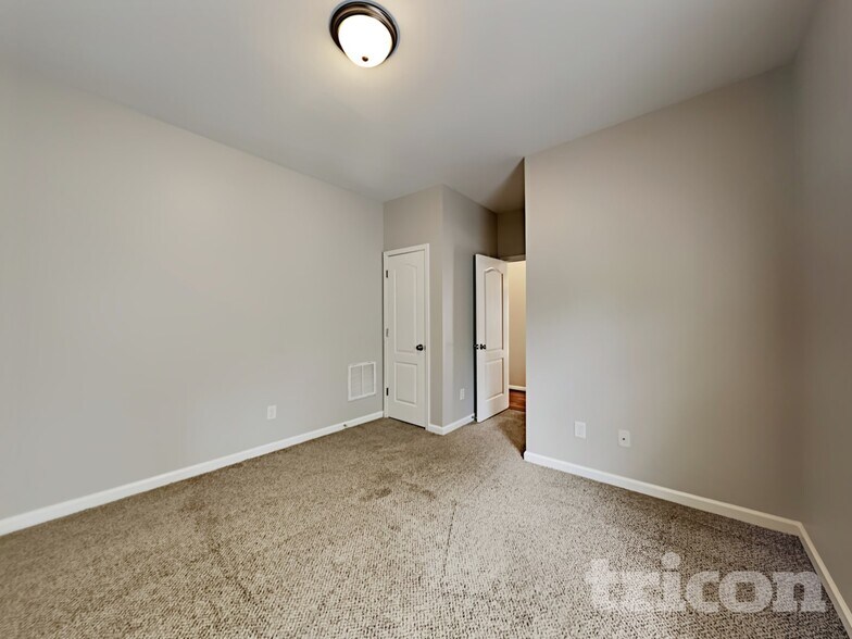 Building Photo - 4311 Glen Heights Way