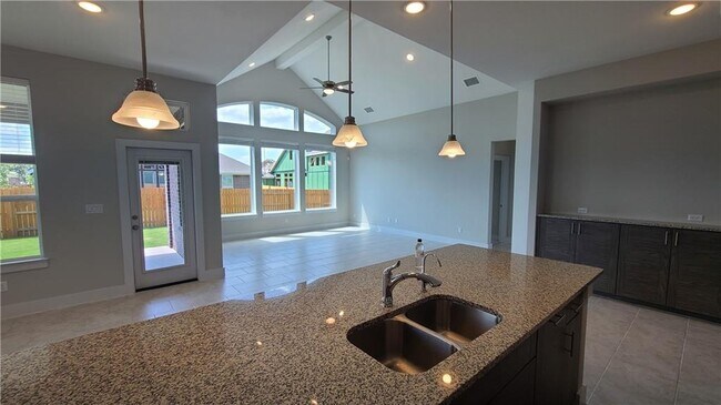 Building Photo - 2116 Palmera Ridge Blvd