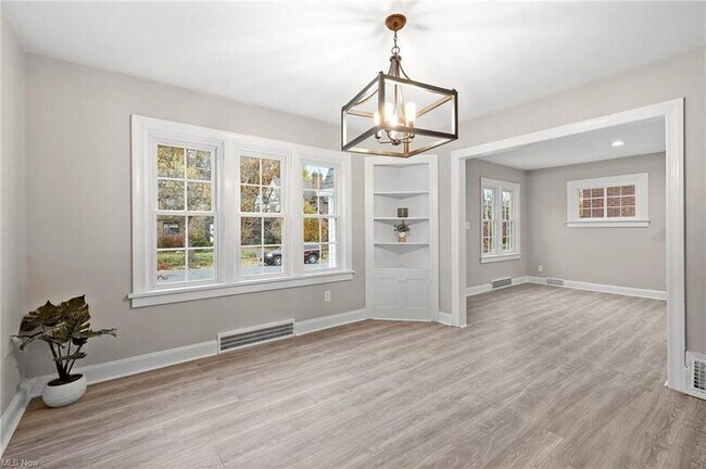 Building Photo - 3613 Cummings Rd