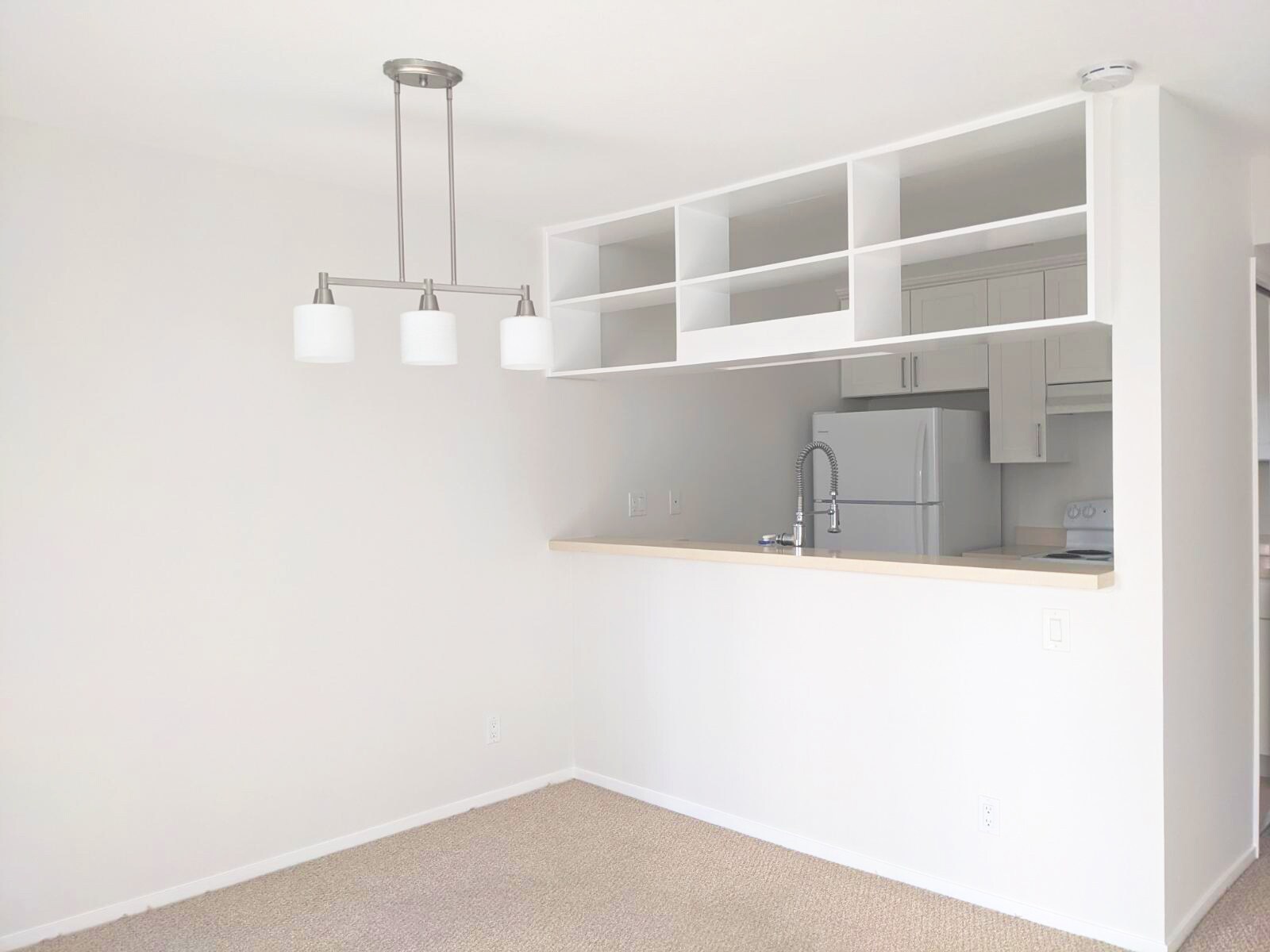 Building Photo - 3335 La Mesa Dr