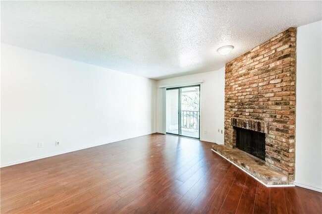 Building Photo - 15221 Berry Trail
