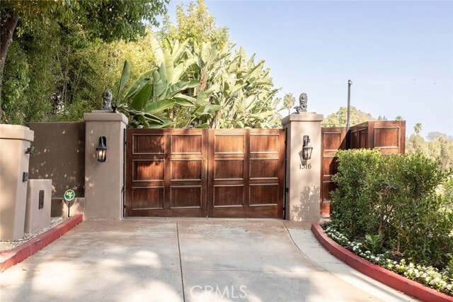 Primary Photo - 1316 Beverly Grove Pl