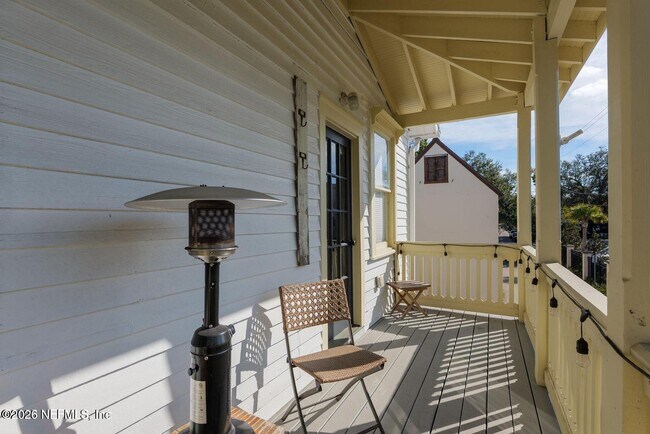 Building Photo - 251 Charlotte St