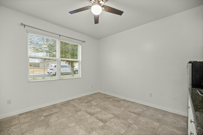 Building Photo - 5023 SW 58th Pl