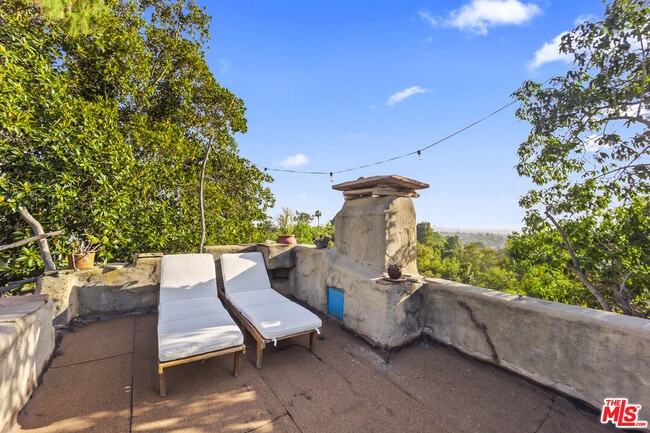 Building Photo - 1403 Avon Park Terrace