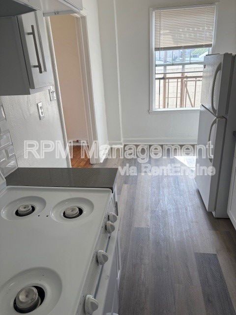 Building Photo - 1523 N McCadden Pl