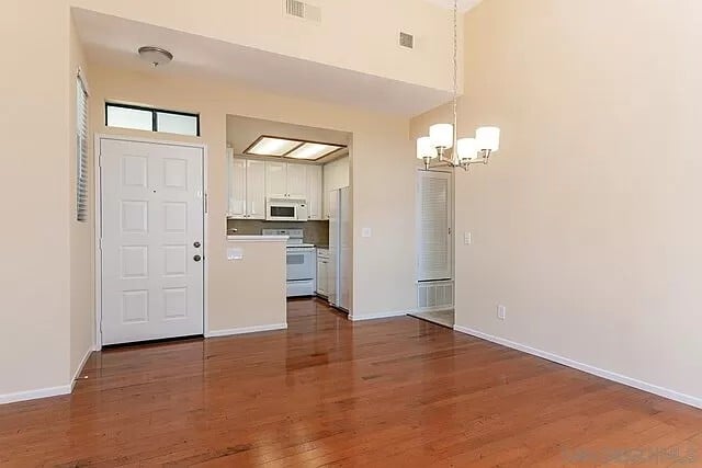 Building Photo - 4435 Nobel Dr