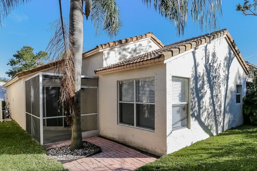 Building Photo - 5841 Eagle Cay Ln