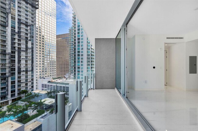 Building Photo - 300 Biscayne Blvd Way