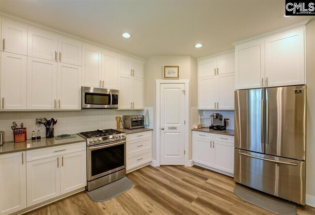 Building Photo - 309 Creek Ridge Loop