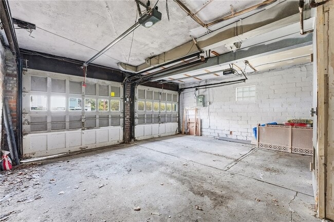 Building Photo - 901 S Trenton Ave