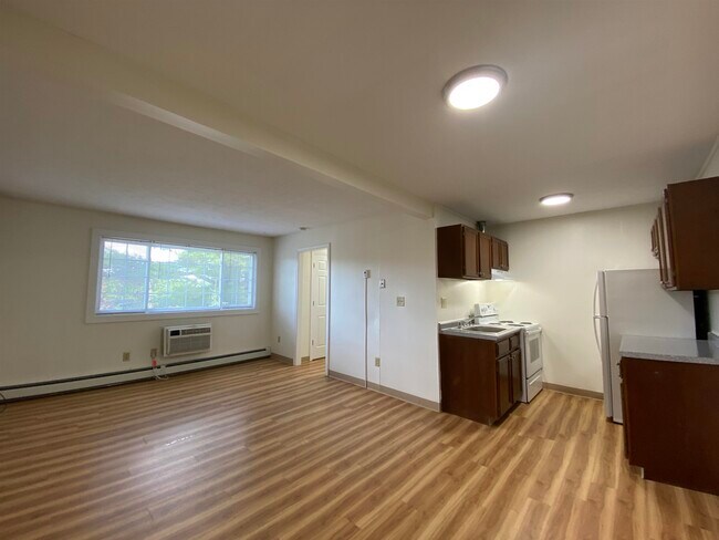 Building Photo - 3981 Brown Ave