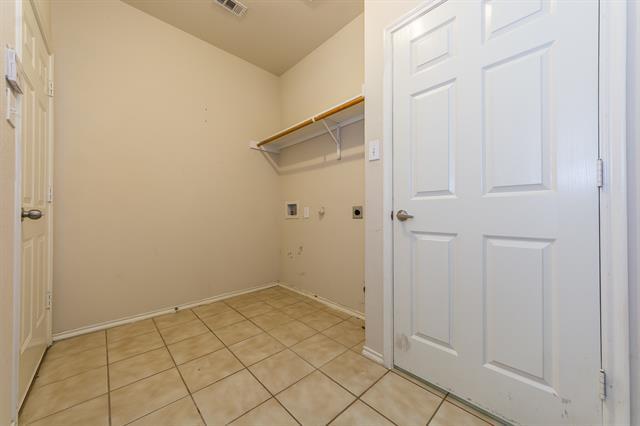 Building Photo - 9924 Wild Ginger Dr