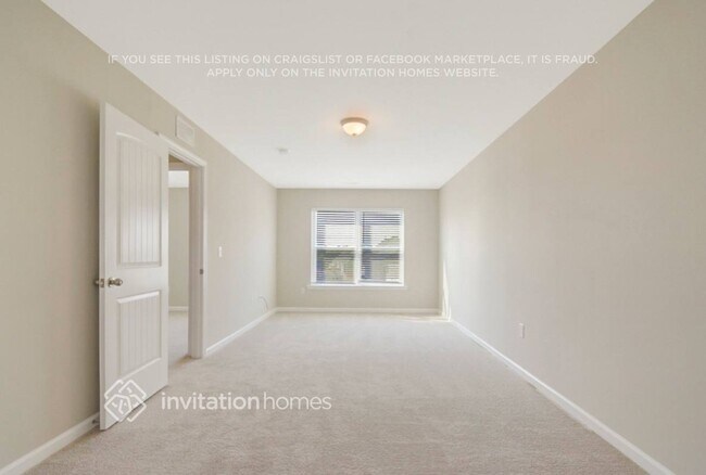 Building Photo - 920 Lakemont Dr
