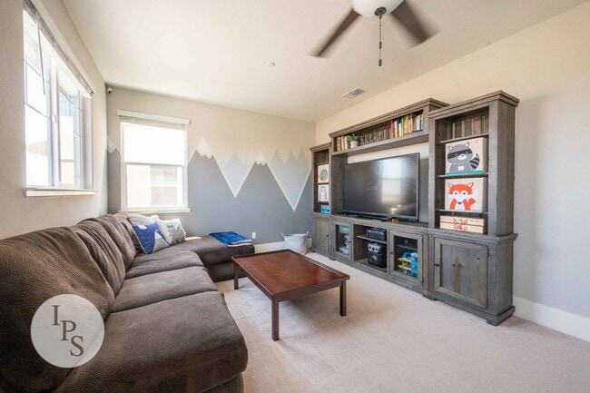 Building Photo - Madera Tesoro Viejo - Beautiful Hillside Village 2-Story Home, 4BR/3BA, SOLAR, Community Pool + L...