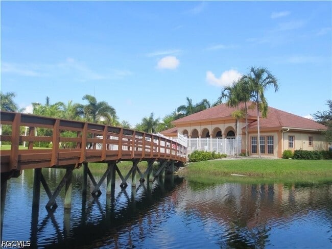 Building Photo - 15401 Bellamar Cir