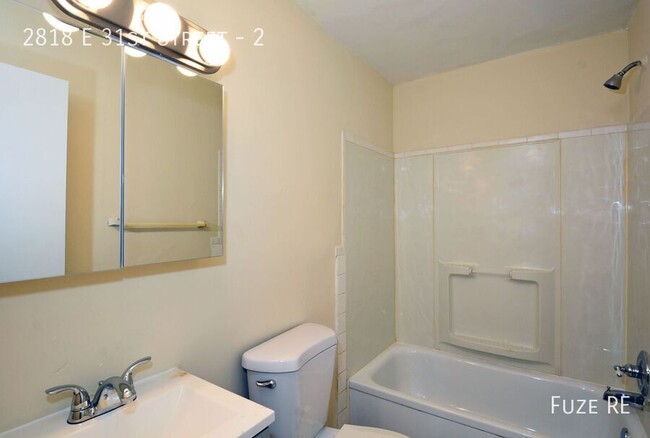 Building Photo - 2818 E 31st St