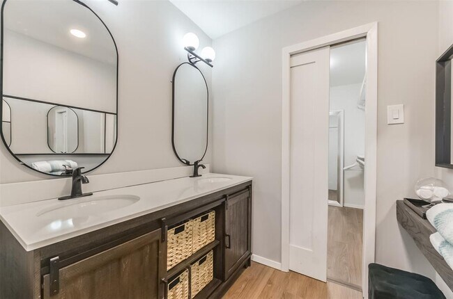 Building Photo - 22803 Merrymount Dr