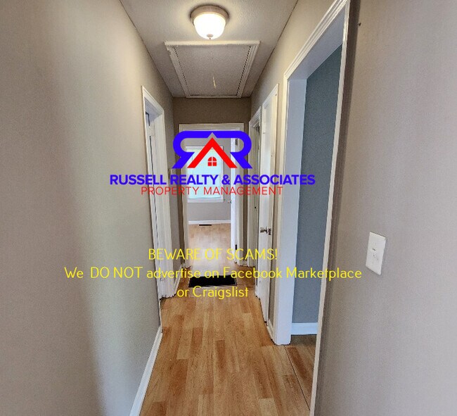 Building Photo - SECTION 8 WELCOME- 4 BEDROOMS!