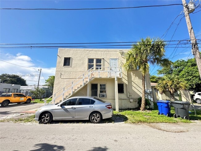 Building Photo - 1944 Taylor St