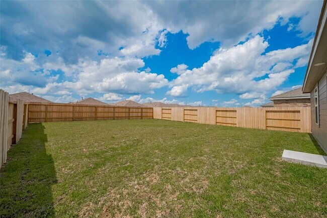 Building Photo - 21459 Montecagnano Ave