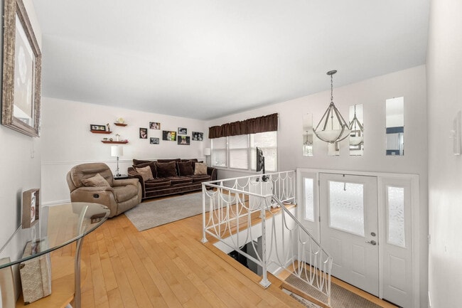 Building Photo - 3226 Everglade Ave