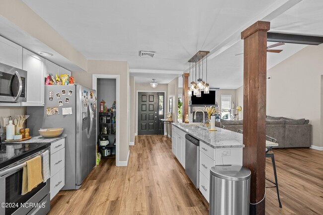 Building Photo - 5603 Gold Ct