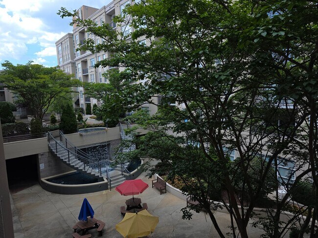 Building Photo - BH-fleh1315