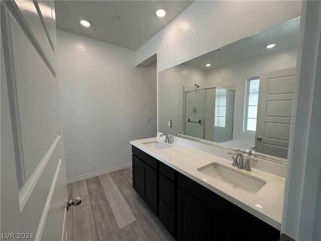 Building Photo - 25 Barbara Ln