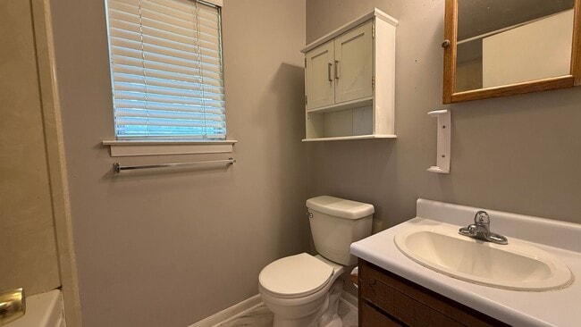 Building Photo - Charming 3-Bedroom Home in the Heart of Ri...