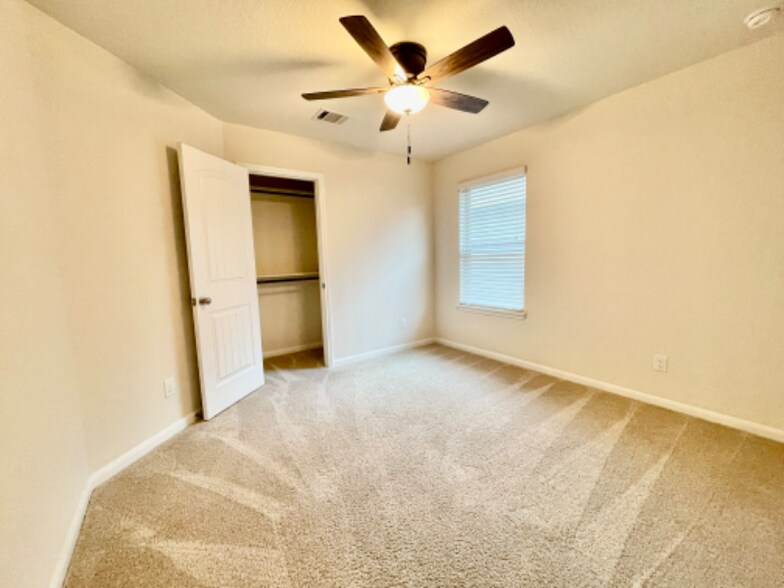 Building Photo - 2501 McCrae
